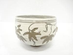 掻き落とし　葡萄　茶碗(無地箱付)